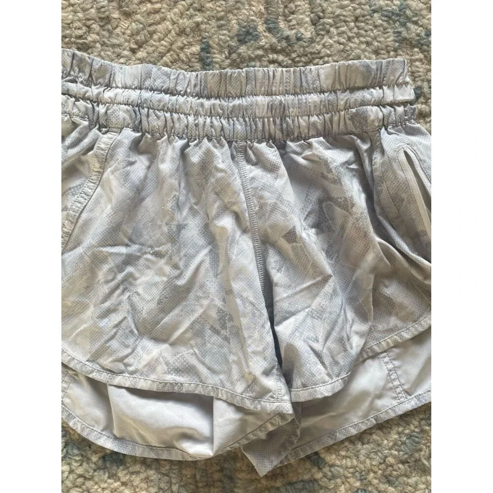 Lululemon Womens Tracker Short IV (4-way Stretch 4